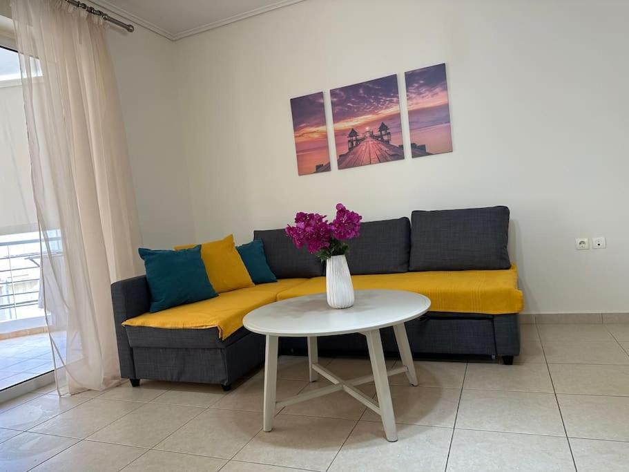 Riviera Beach, Seaside Spacious Apt. Anáviszosz Kültér fotó