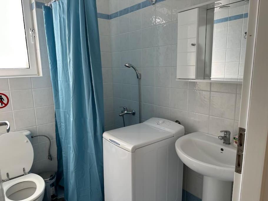 Riviera Beach, Seaside Spacious Apt. Anáviszosz Kültér fotó